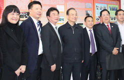 國務(wù)院總理溫家寶來穗調(diào)研出口形勢(shì) 廣州輕出集團(tuán)常務(wù)副總經(jīng)理謝侃武作為代表發(fā)言